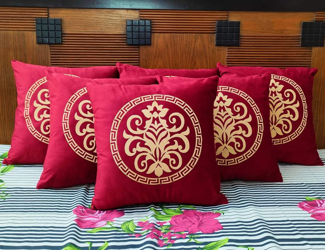 5 Pcs Velvet Jaquard Cushion
